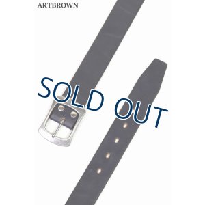 画像1: 「ARTBROWN/アートブラウン」UKサドルレザー40mm幅ギャリソンベルト【ネイビー×シルバー】