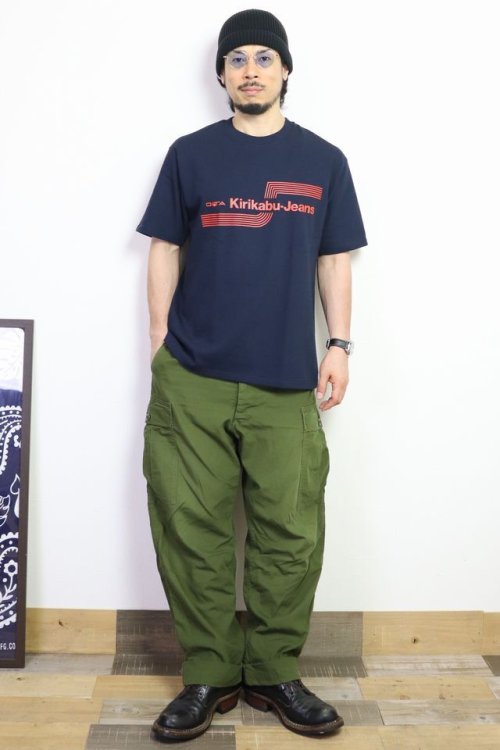 他の写真3: 「KIRIKABU JEANS/キリカブジーンズ」OITA プリントTシャツ【ネイビー×レッド】