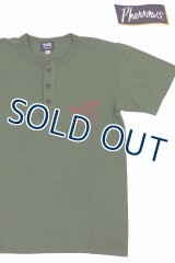 「Pherrow's/フェローズ」RED HEART プリントヘンリーネックＴシャツ PHNT【サンドグリーン】