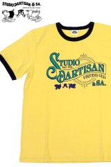 「STUDIO D'ARTISAN/ステュディオ・ダ・ルチザン」VISITING OLD リンガープリントＴシャツ【イエロー×ネイビー】