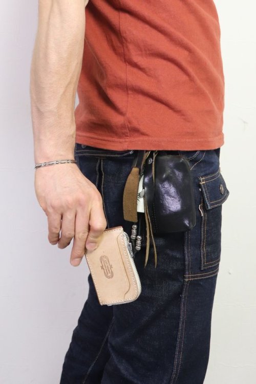 他の写真3: 「ARTBROWN/アートブラウン」UKサドルレザー カードポケット付きコインケース【タン】