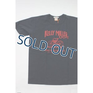 画像2: 「BARNS OUT FITTERS /バーンズアウトフィッターズ」KELLY MILLERプリントTシャツ【2カラーあり】 (2)