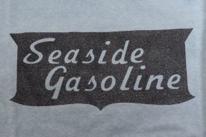 画像: 「UES/ウエス」SEASIDE GASプリントTシャツ【ブルー】