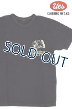 画像: 「UES/ウエス」TIPI CAMP プリントTシャツ【チャコールブラック】