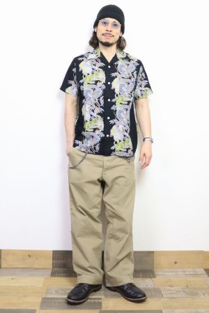 画像: 「STUDIO D'ARTISAN/ステュディオ・ダ・ルチザン」トルネード豚アロハシャツ【ブラック】