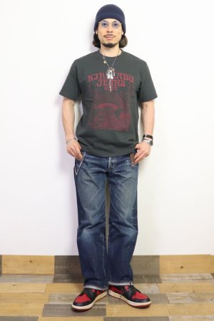 画像: 「KIRIKABU JEANS/キリカブジーンズ」KINOKO プリントTシャツ【チャコール×レッド】